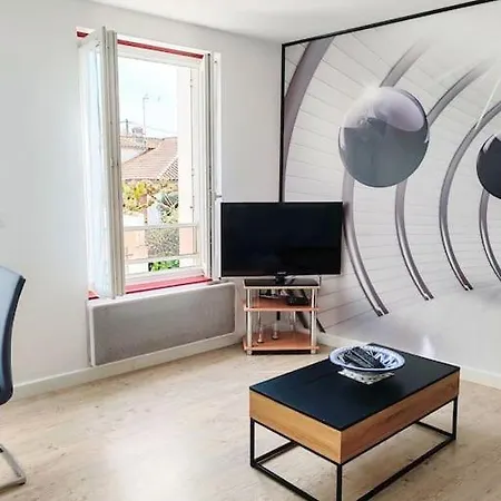 Bel Proche Plage Apartment *